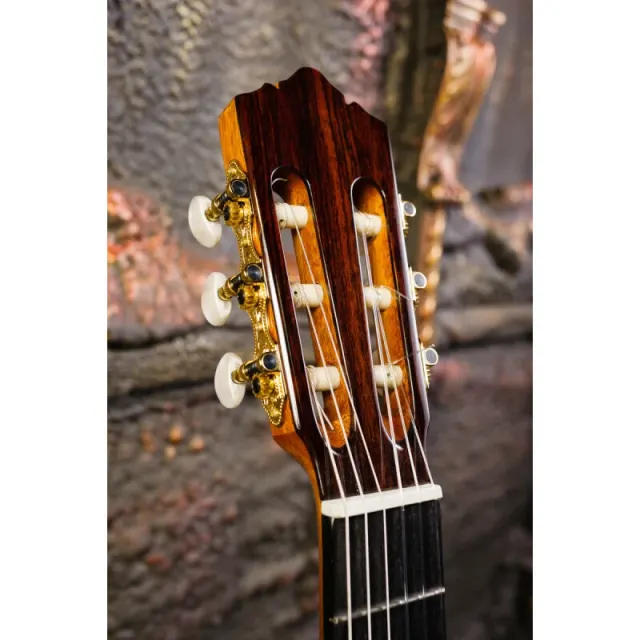 Классическая гитара Perez 640 Cedar