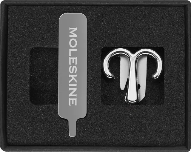Шильд-символ Moleskine PINARIESSILV