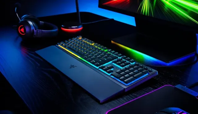 Клавиатура Razer Ornata V3 Black (RZ03-04460800-R3R1)