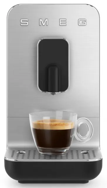 Автоматическая кофемашина SMEG BCC11BLMEU
